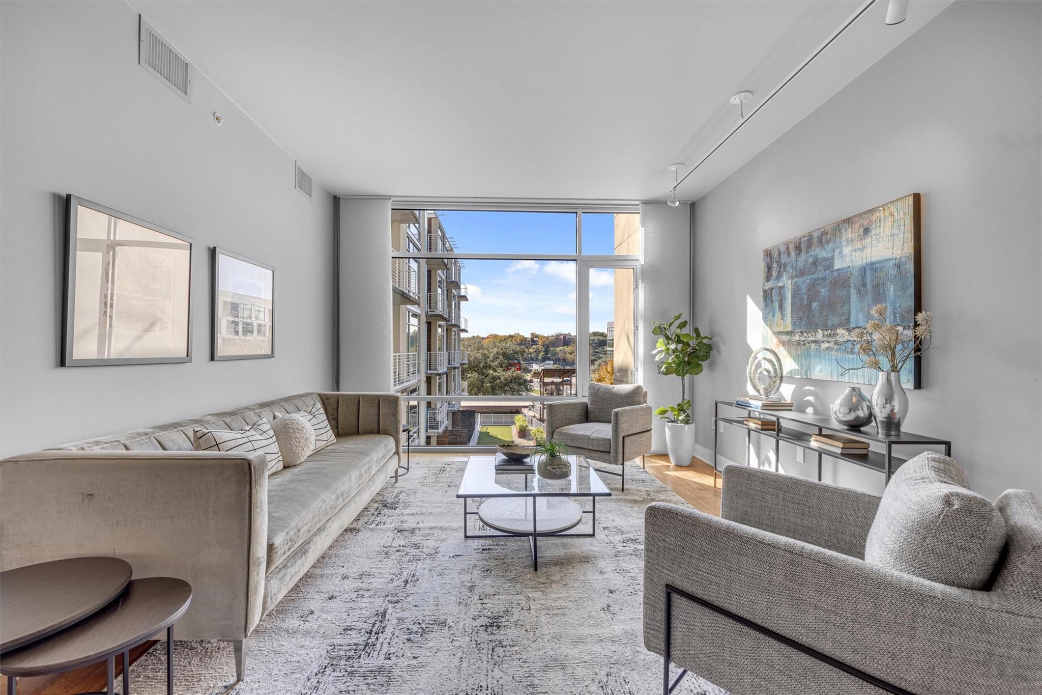 210 Lee Barton DR # 417