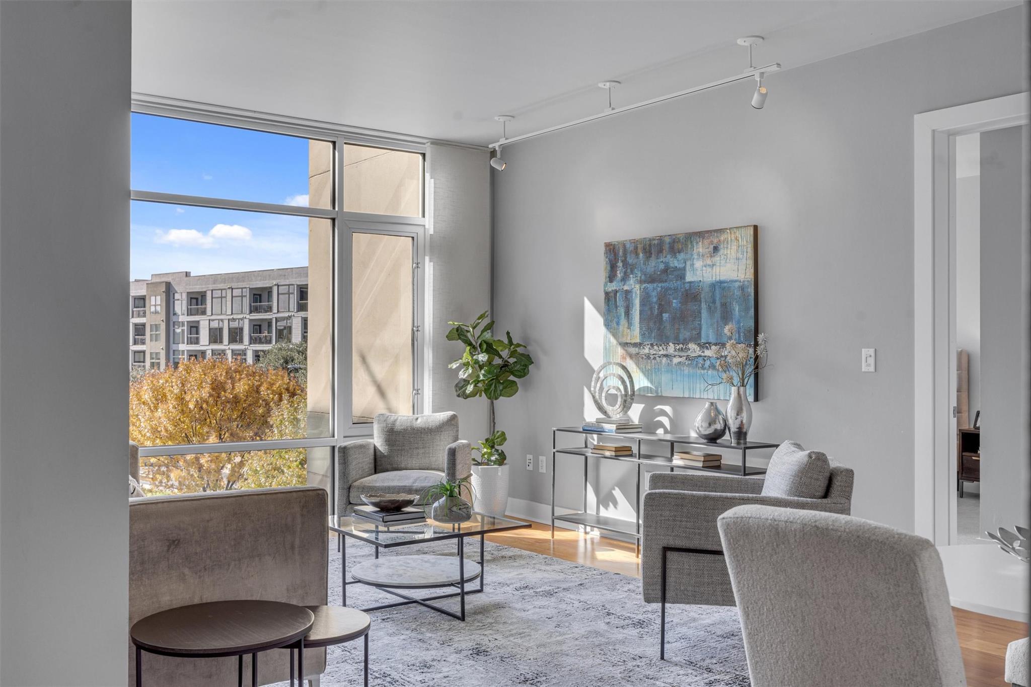 210 Lee Barton DR # 417