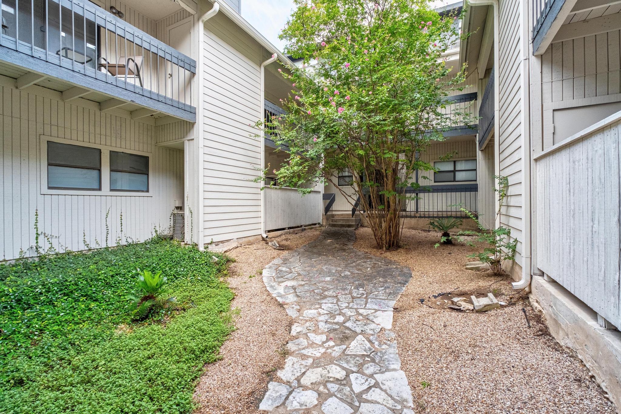 1411 Norwalk LN # 104