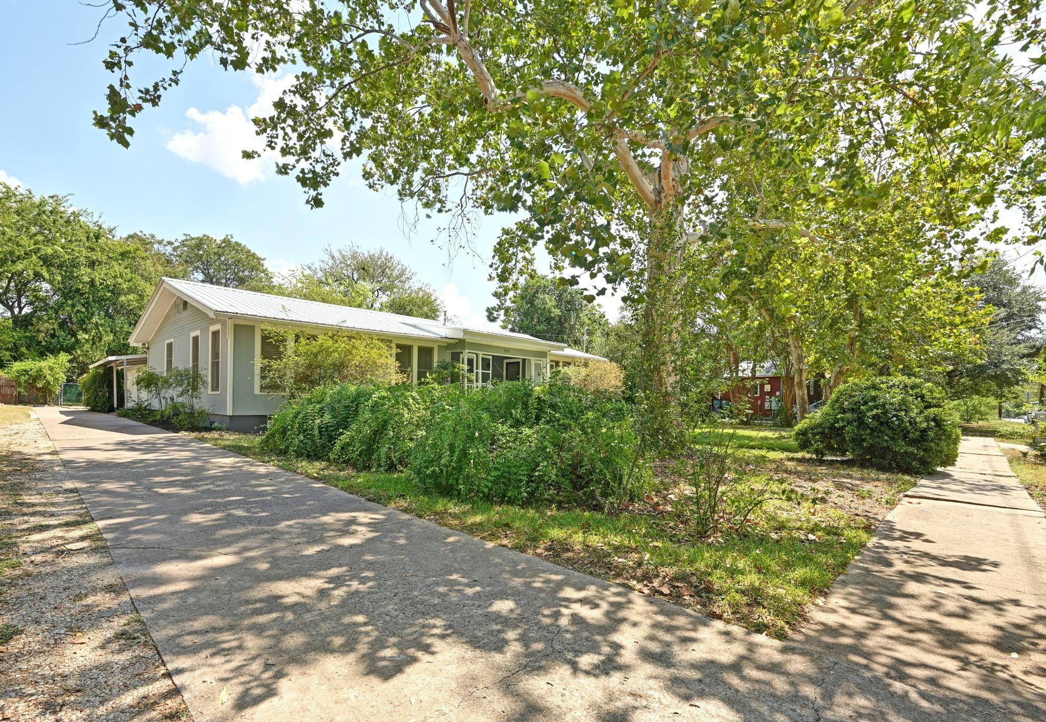 5115 Woodview Ave