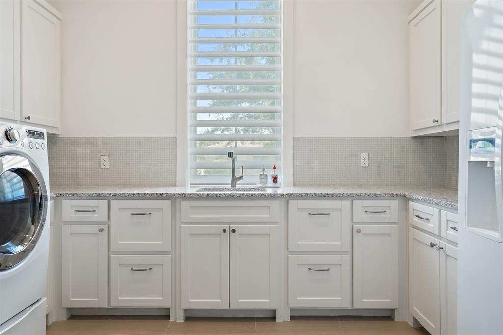 210 Bella Colinas DR