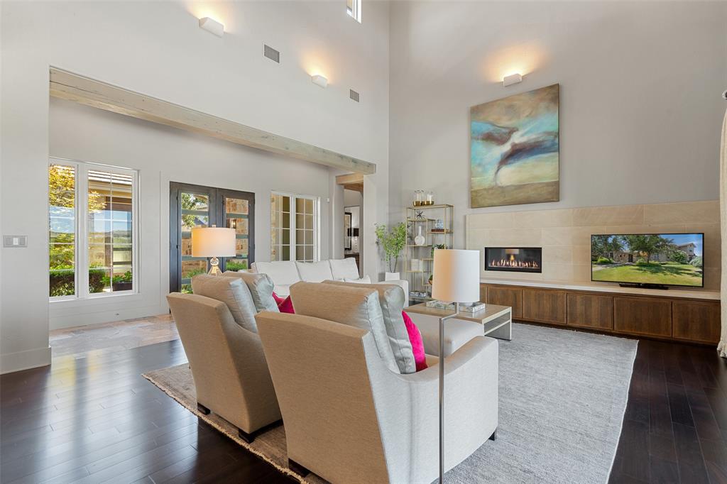 210 Bella Colinas DR