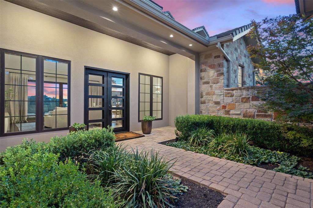 210 Bella Colinas DR