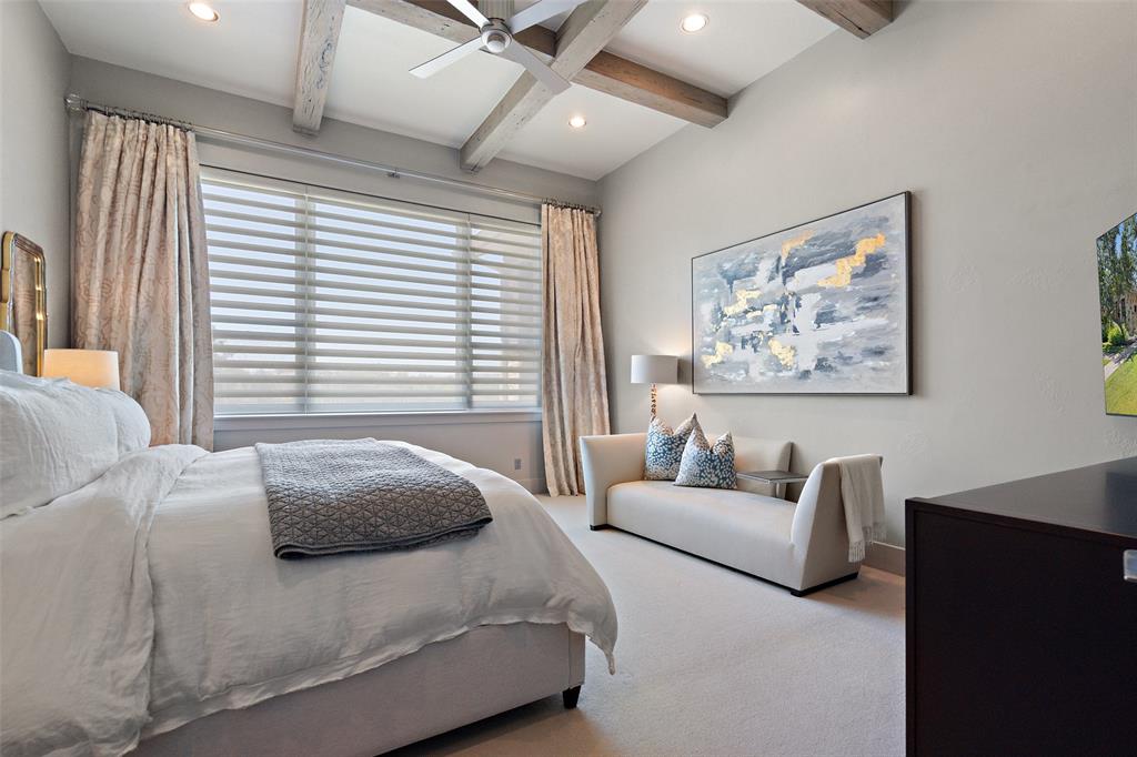 210 Bella Colinas DR