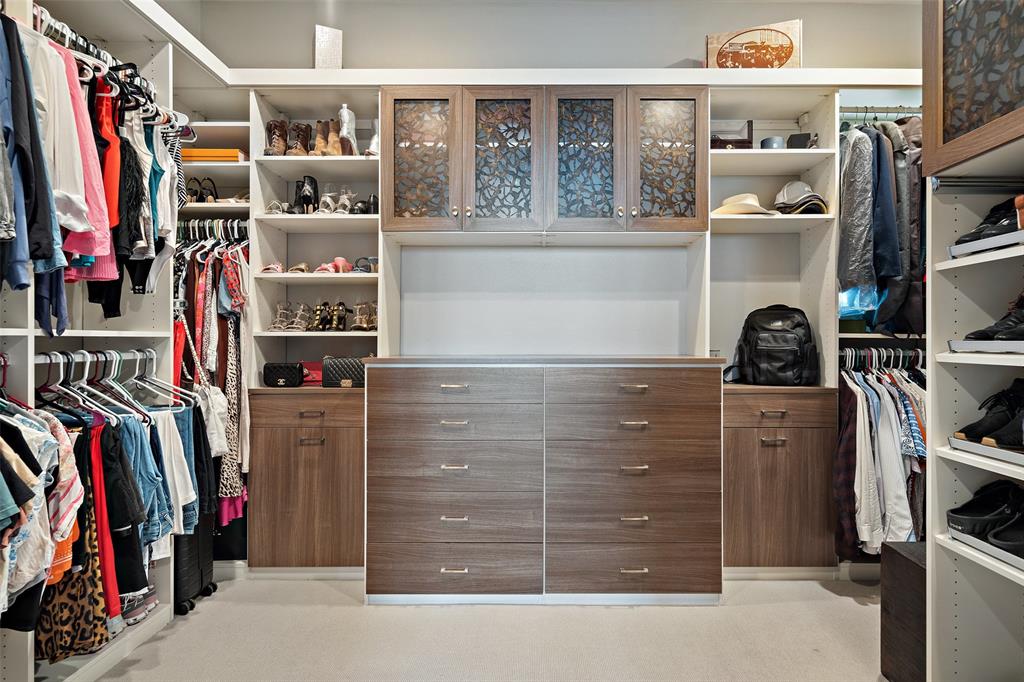 210 Bella Colinas DR