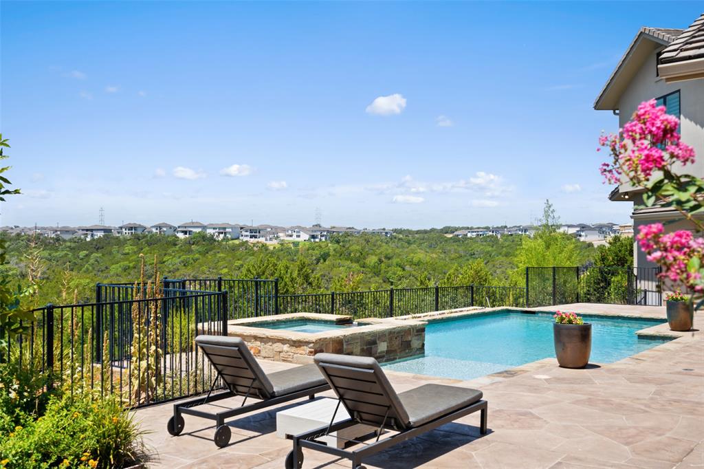 210 Bella Colinas DR