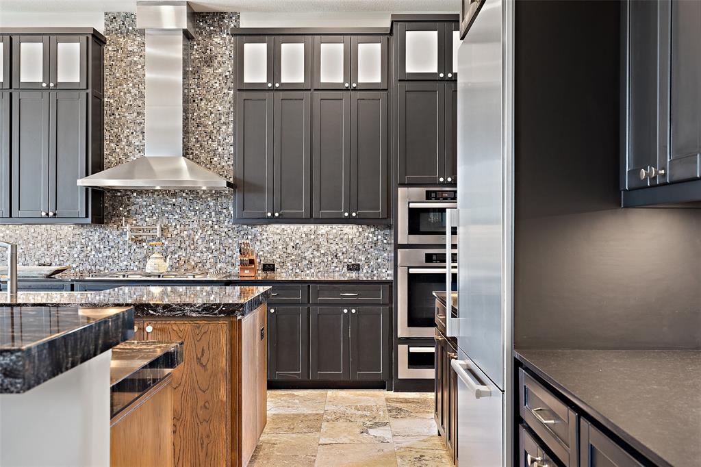 210 Bella Colinas DR