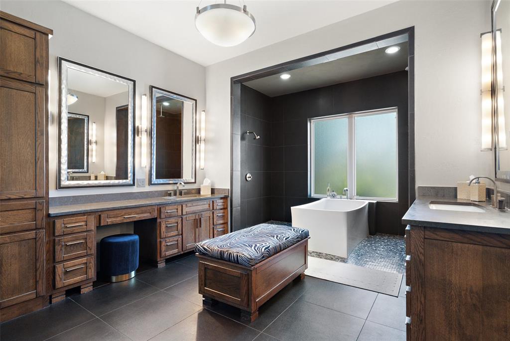 210 Bella Colinas DR