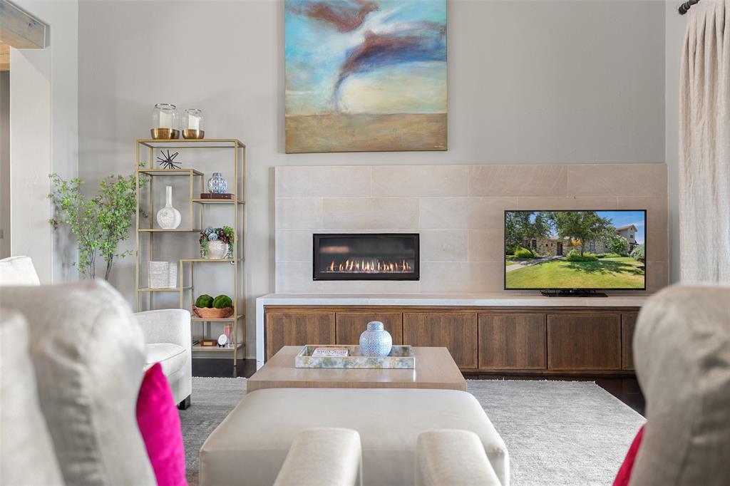 210 Bella Colinas DR