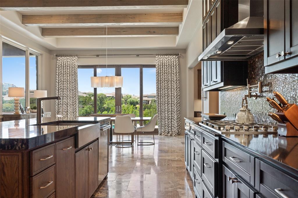 210 Bella Colinas DR