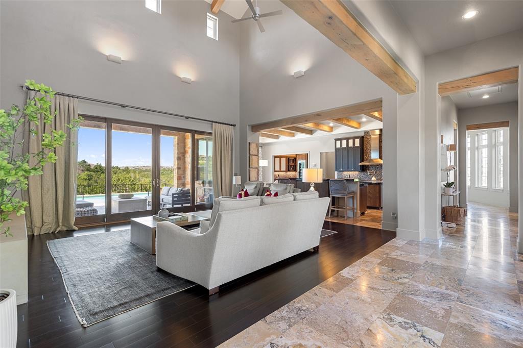 210 Bella Colinas DR