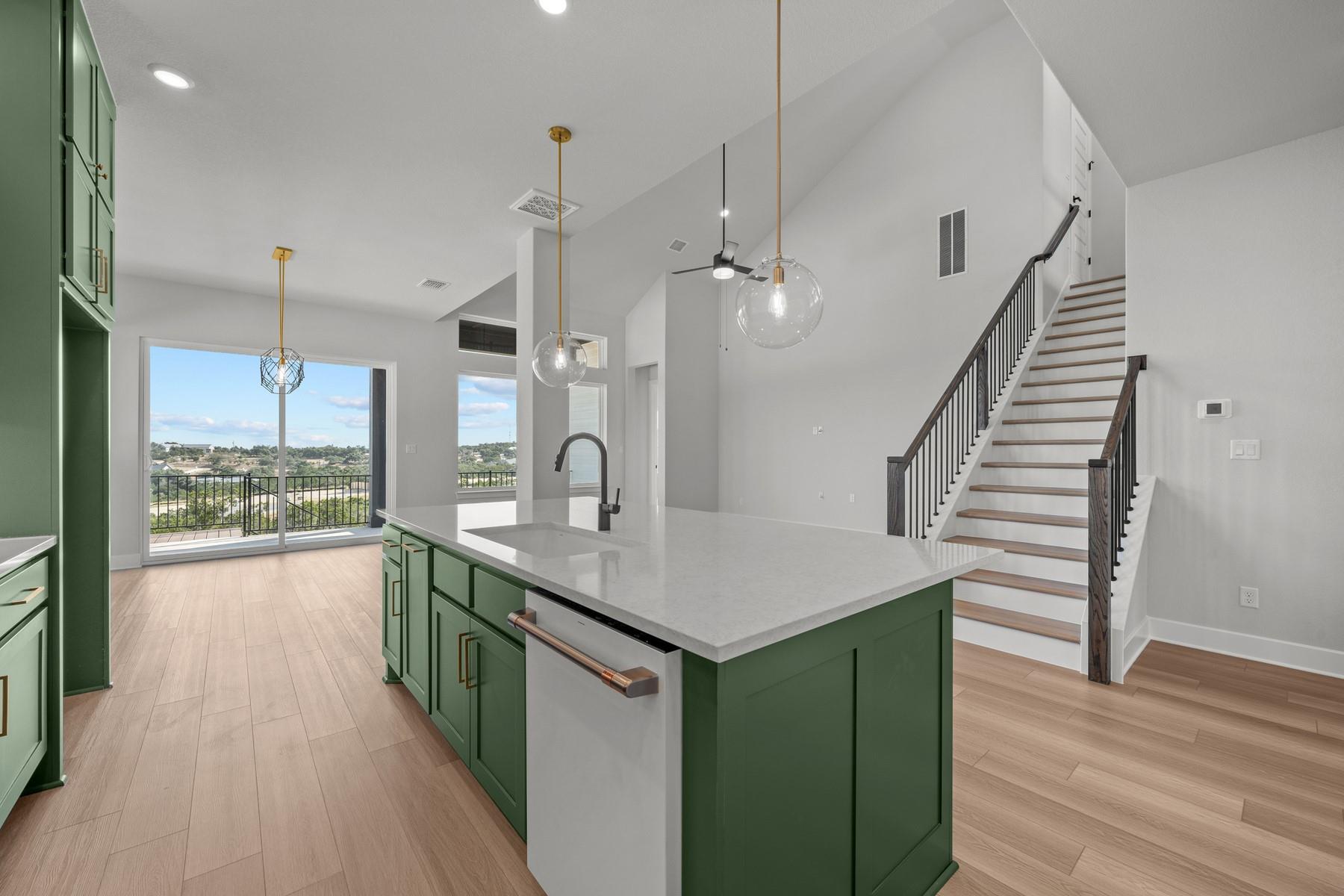 156 Iron Willow LOOP