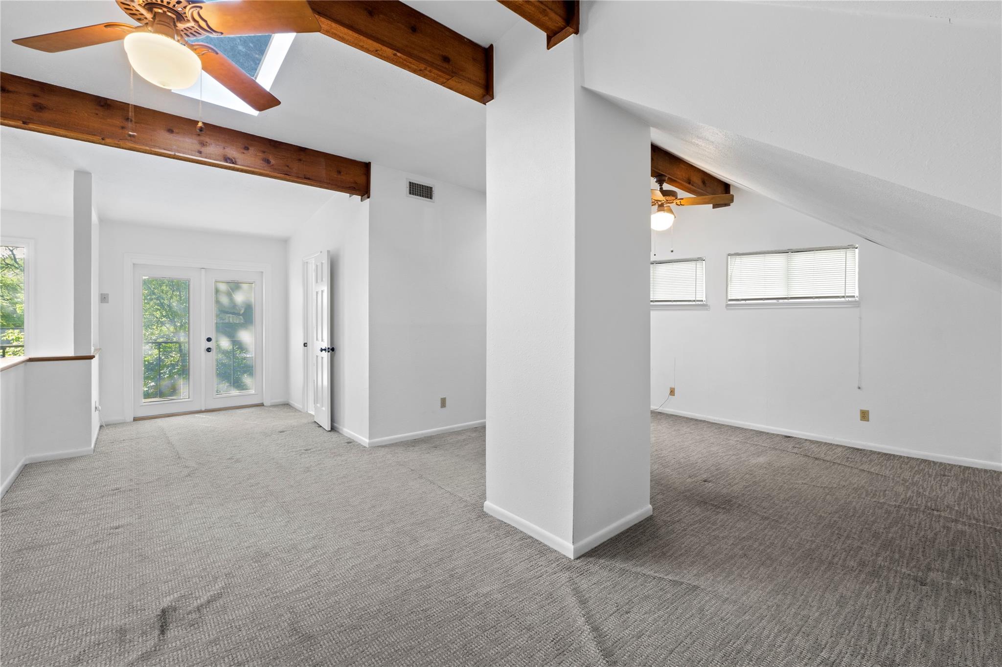 2101 Stamford LN