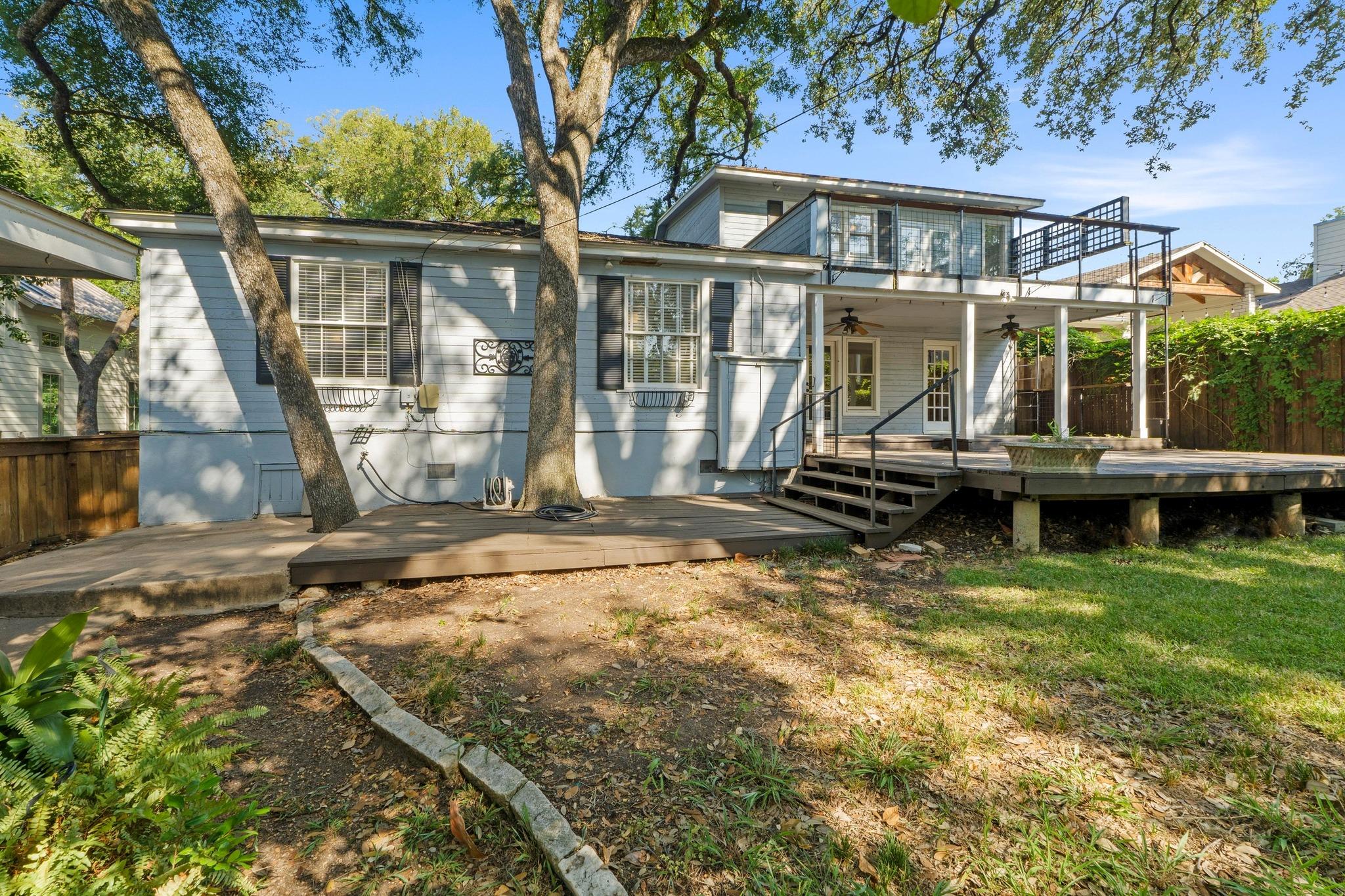 2101 Stamford LN