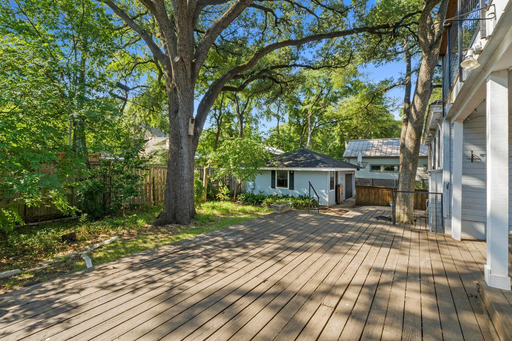 2101 Stamford LN