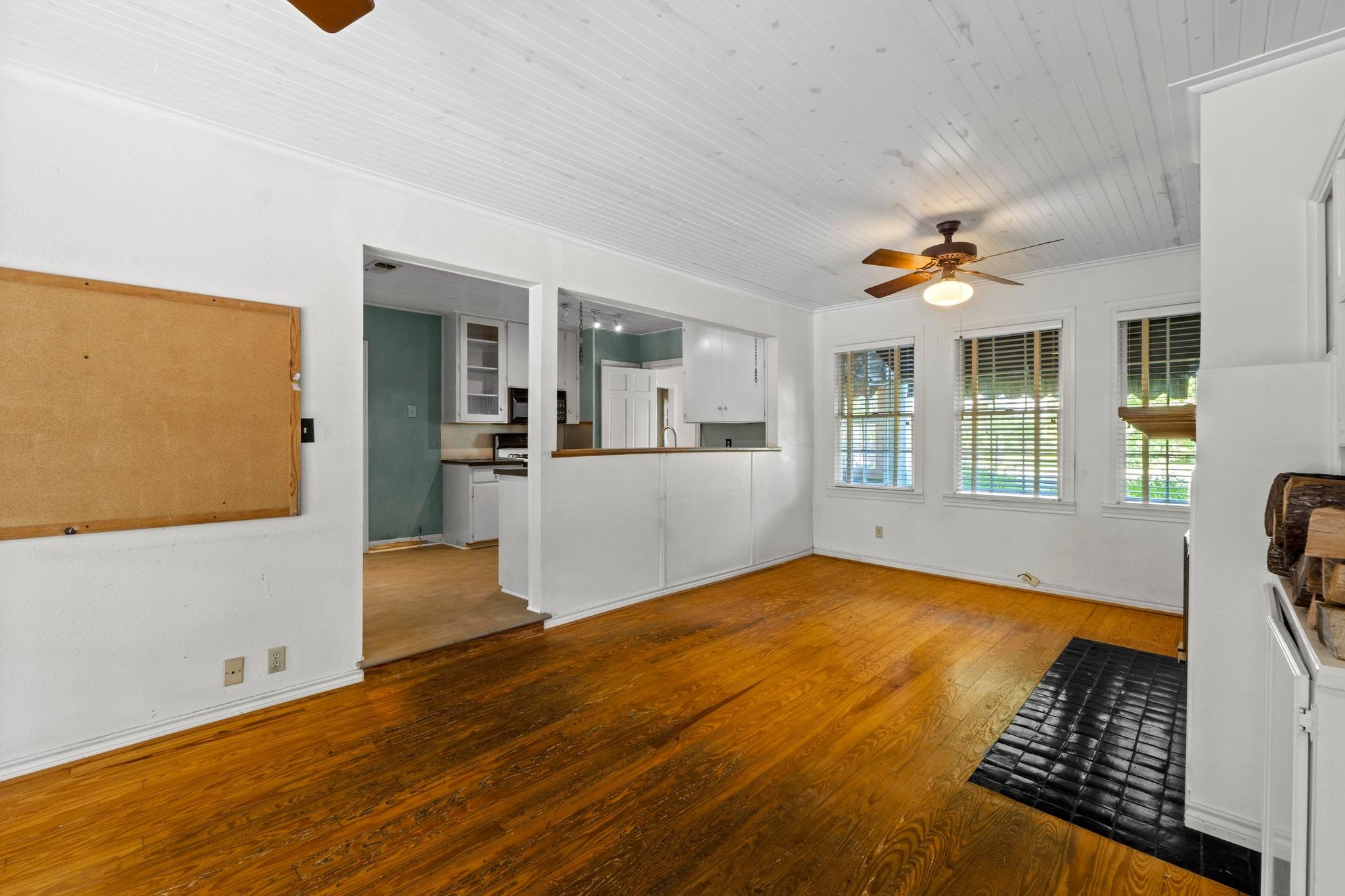 2101 Stamford LN