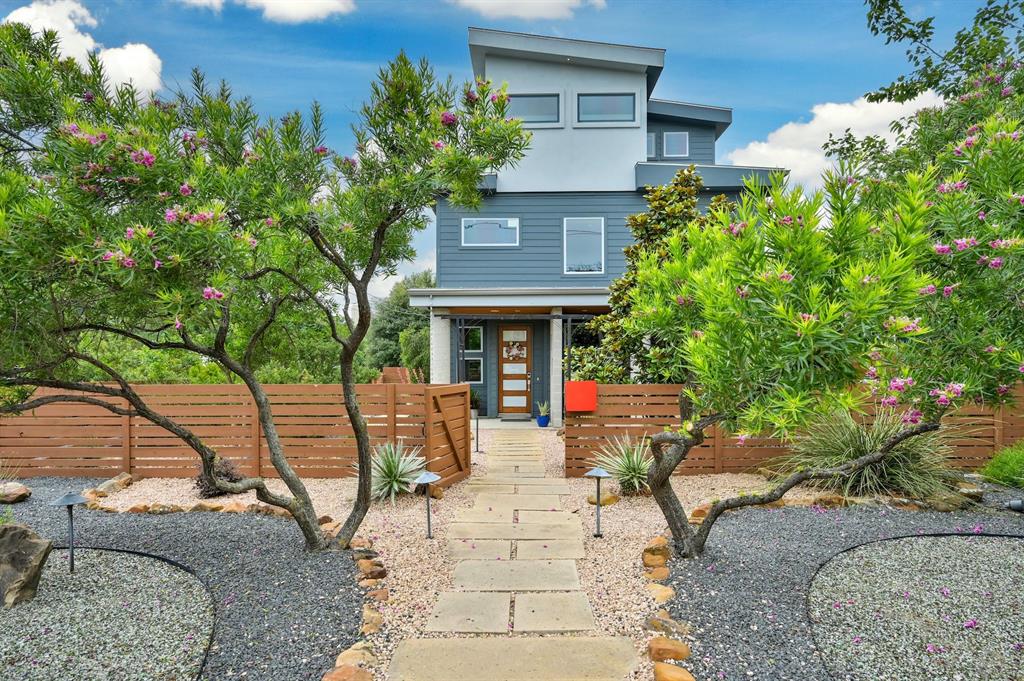 1300 San Bernard ST