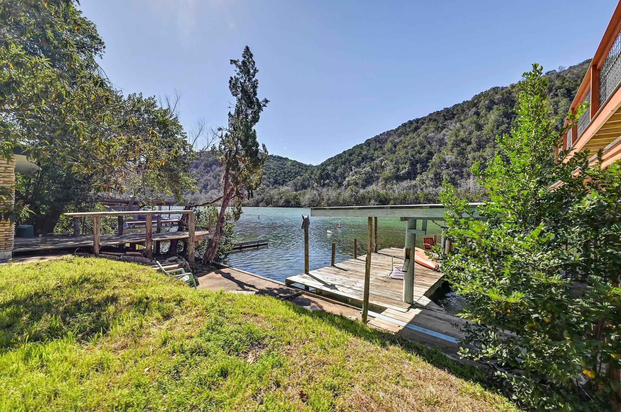 13003 On The Lake RD