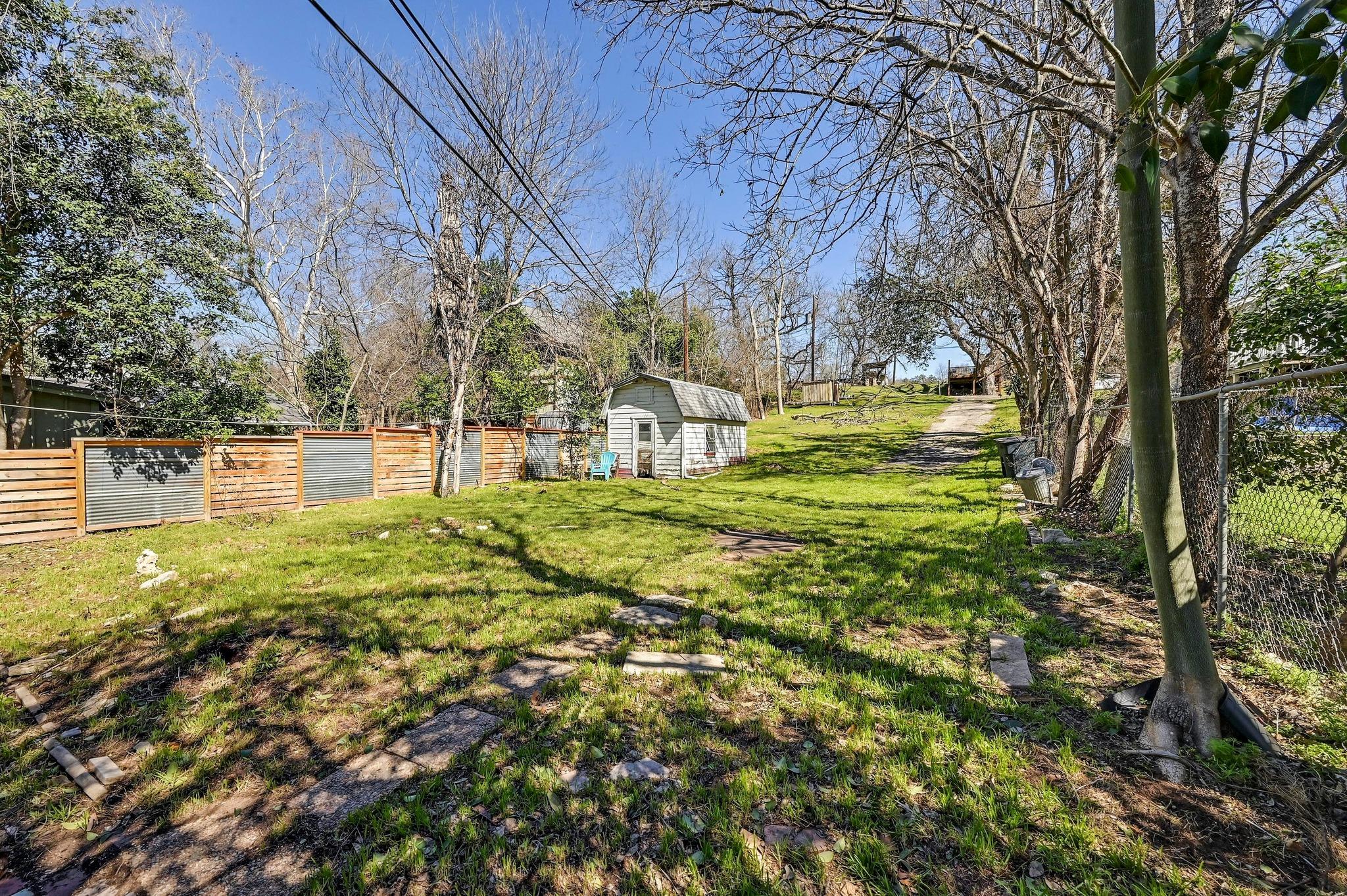 13003 On The Lake RD