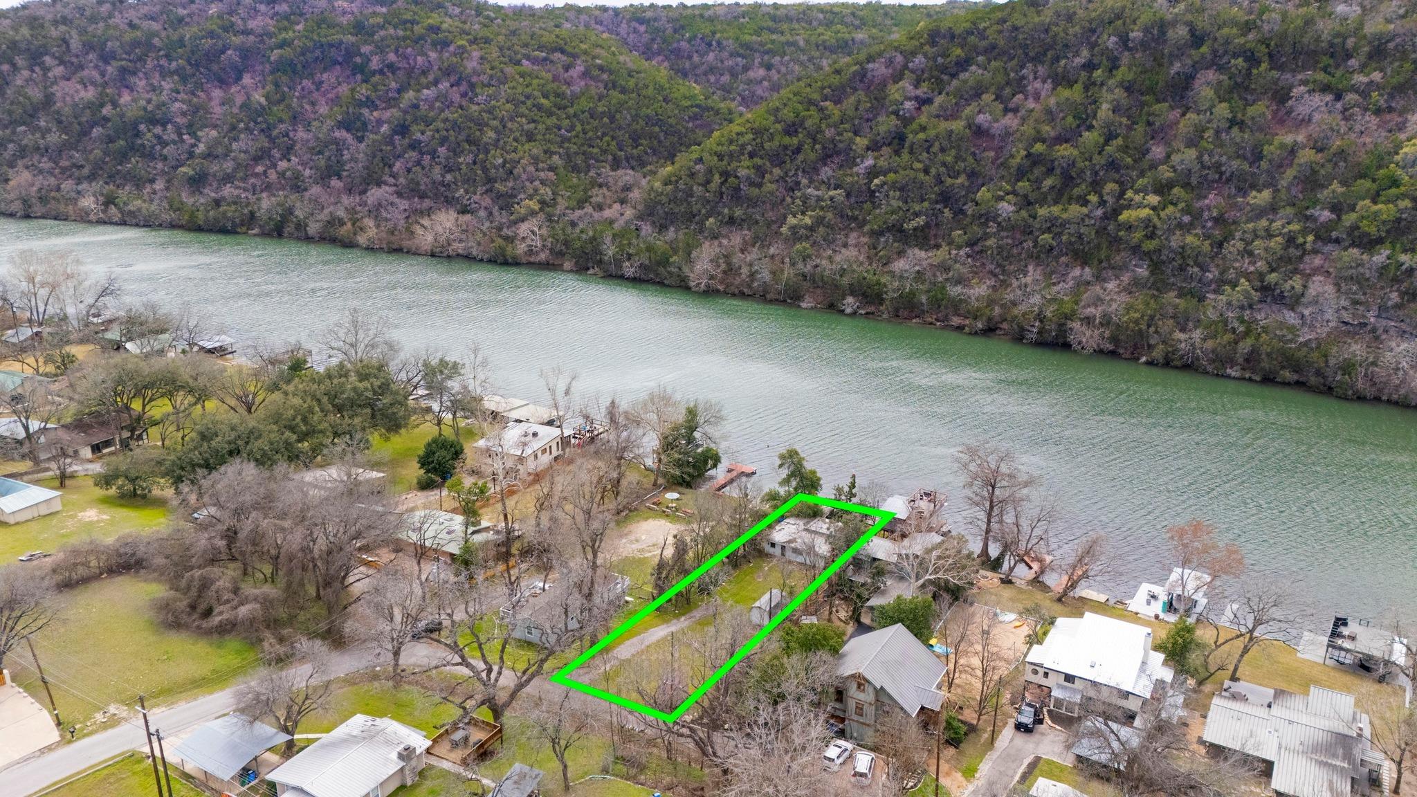 13003 On The Lake RD