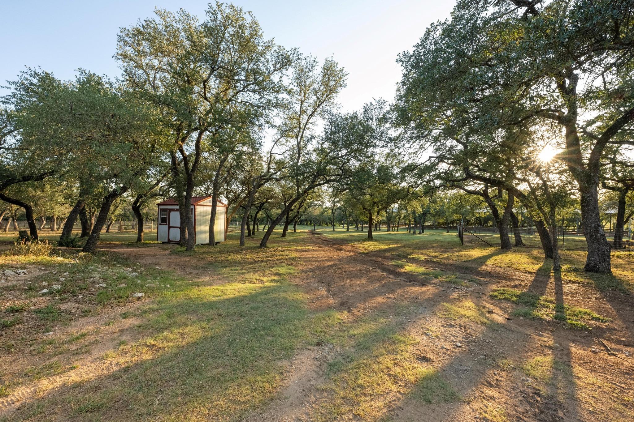5200 Bell Springs RD