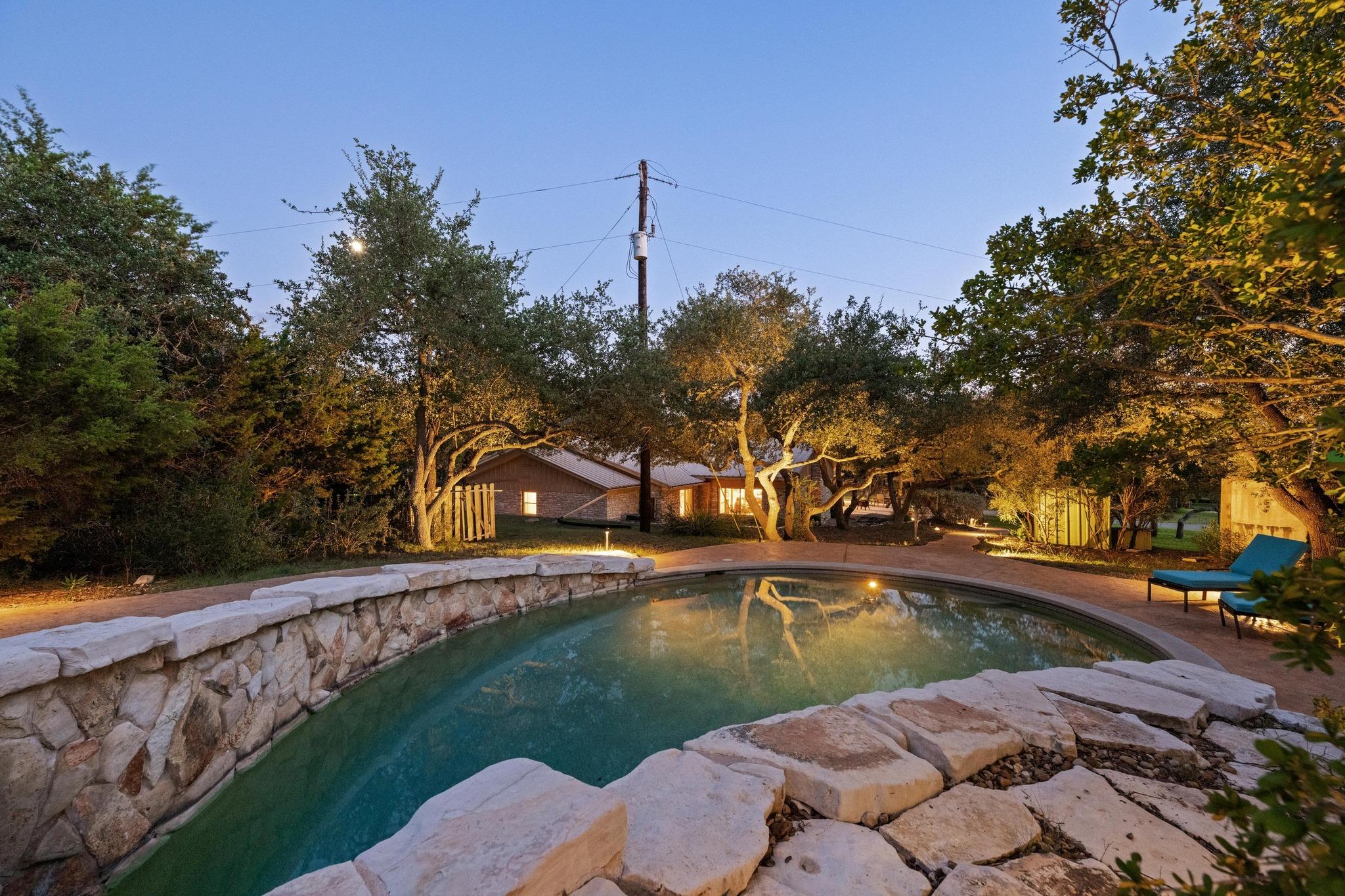 5200 Bell Springs RD