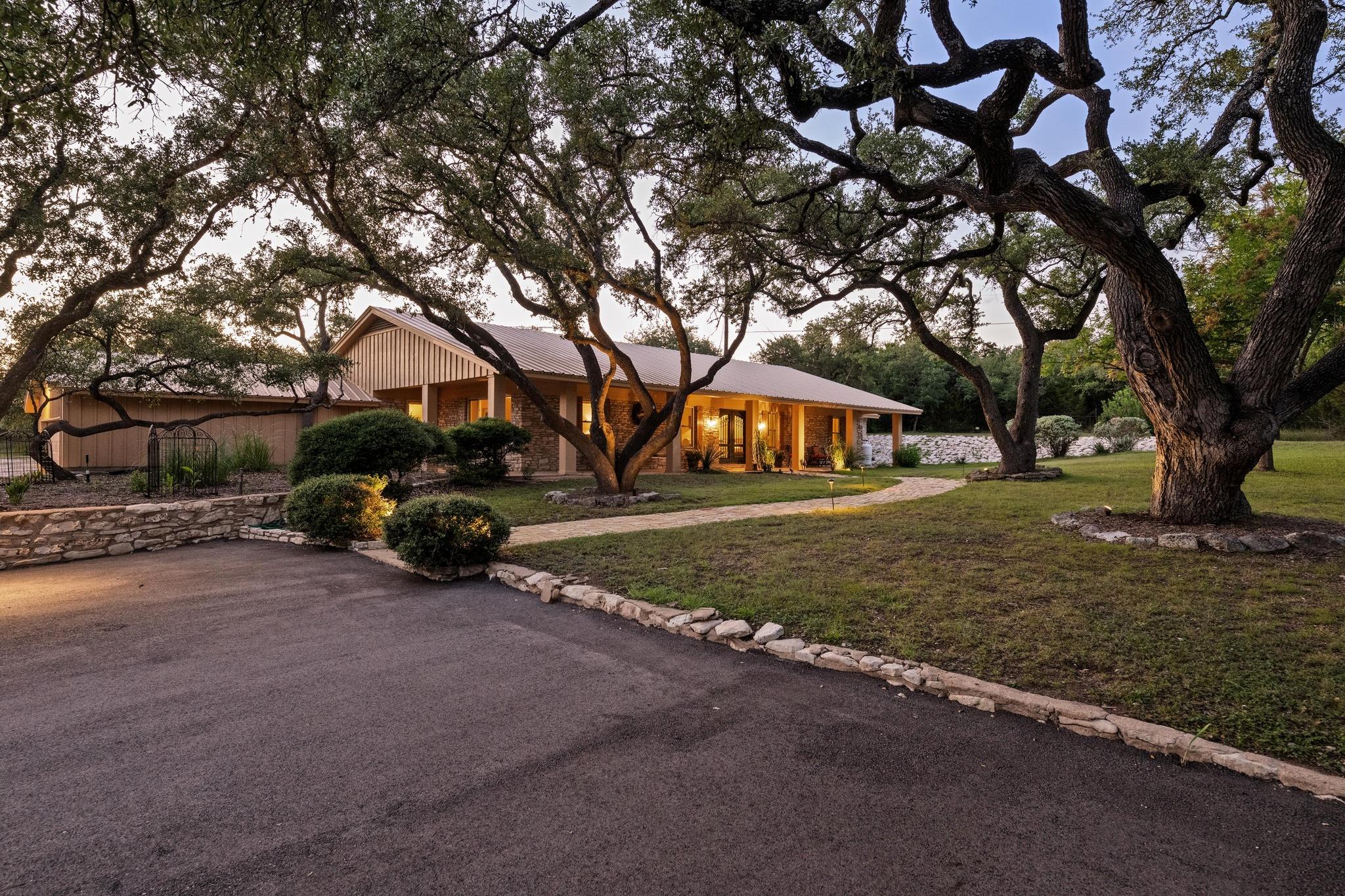 5200 Bell Springs RD