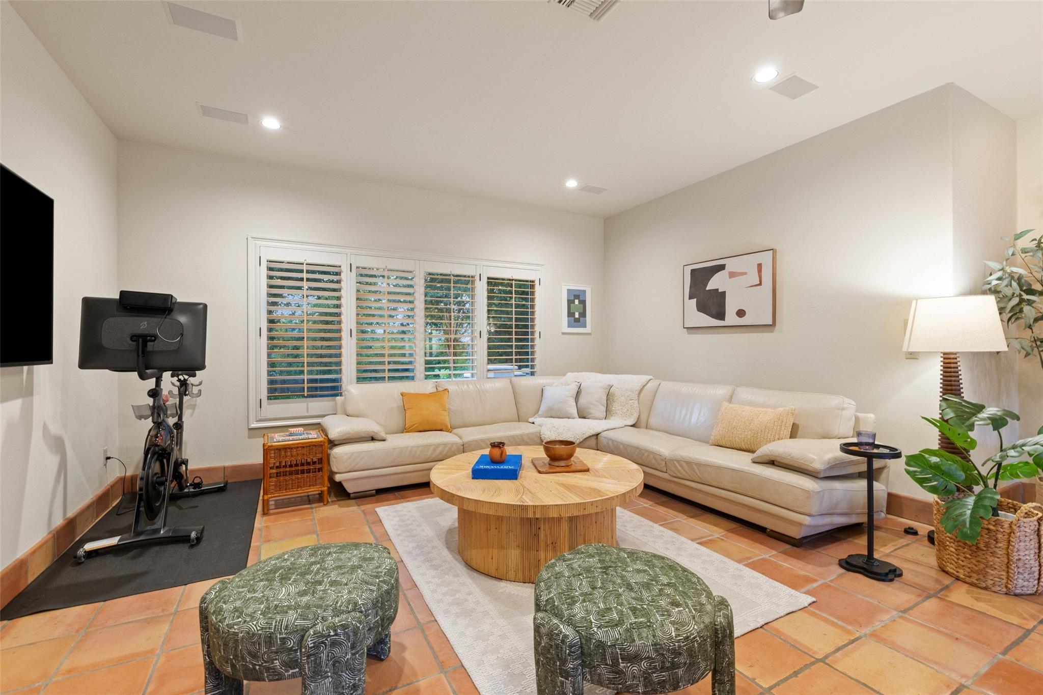 300 Bent Tree CT