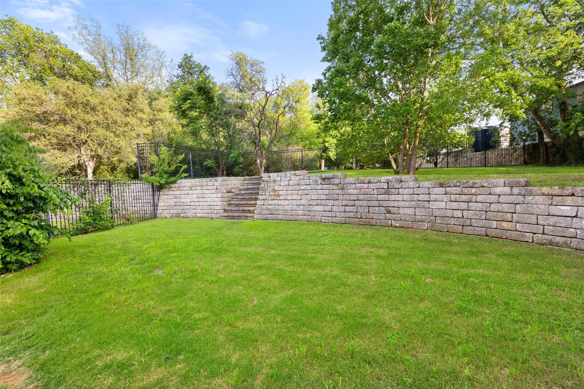 300 Bent Tree CT