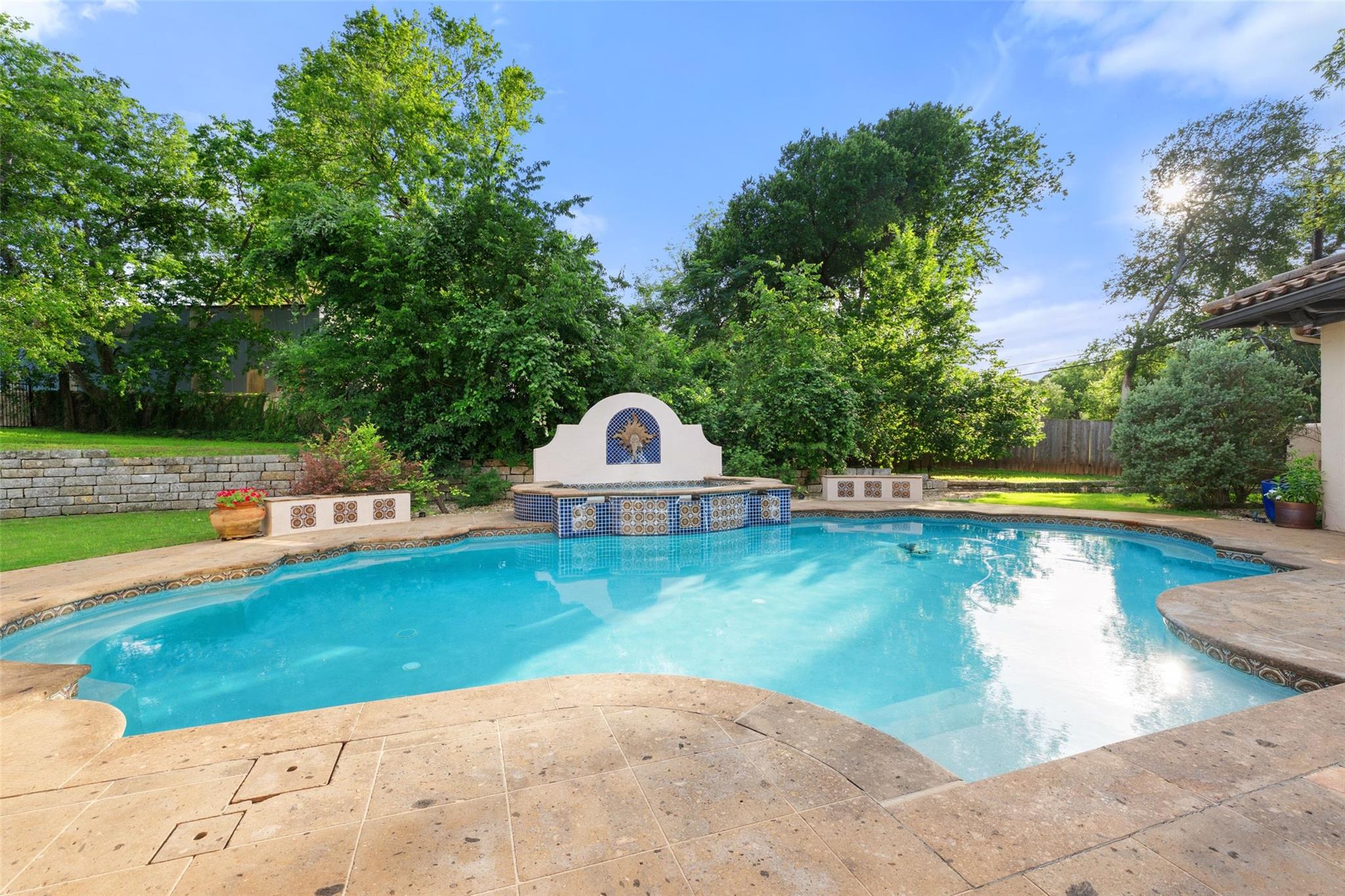 300 Bent Tree CT