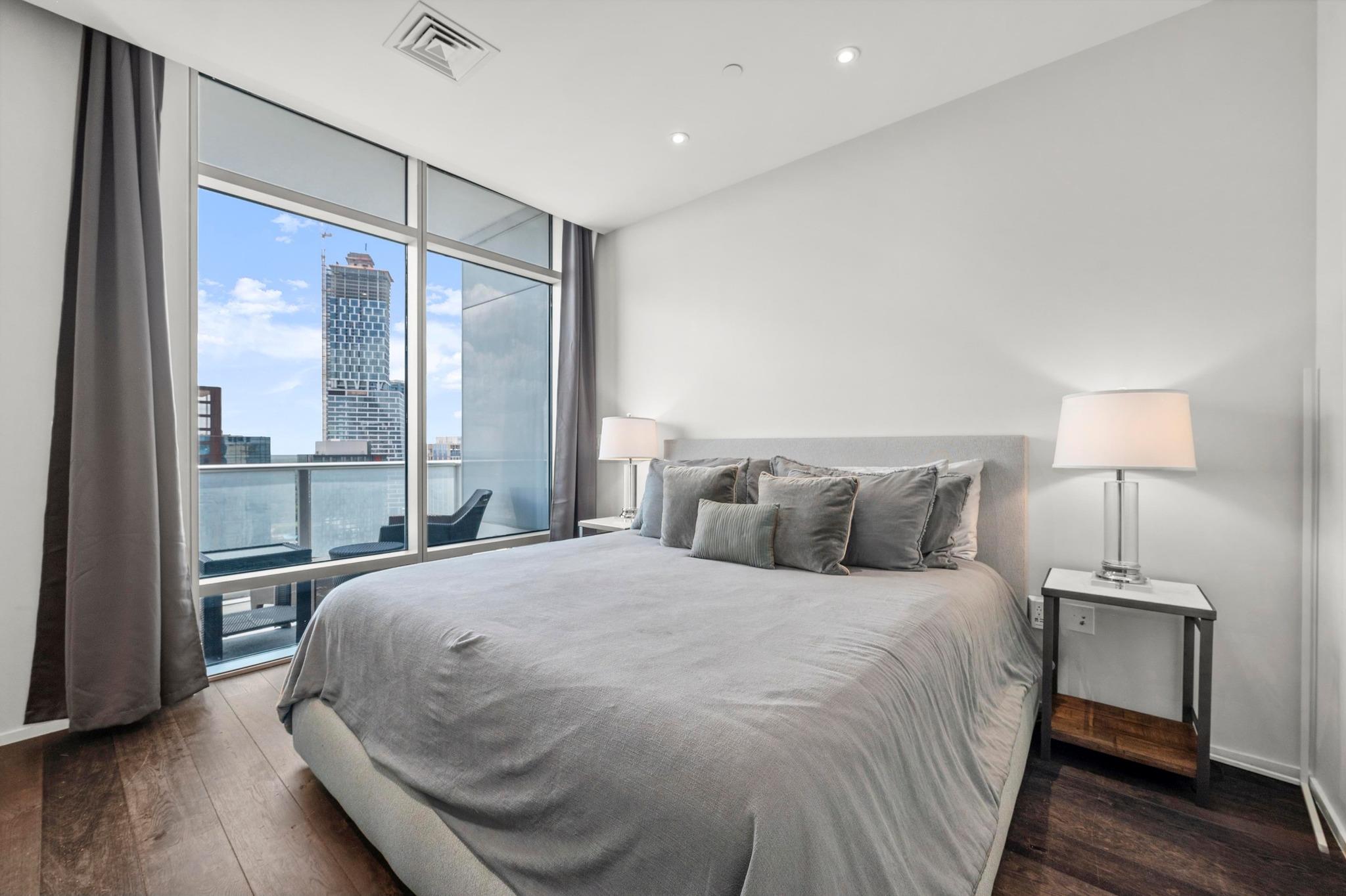 200 Congress Ave Unit: 33BB
