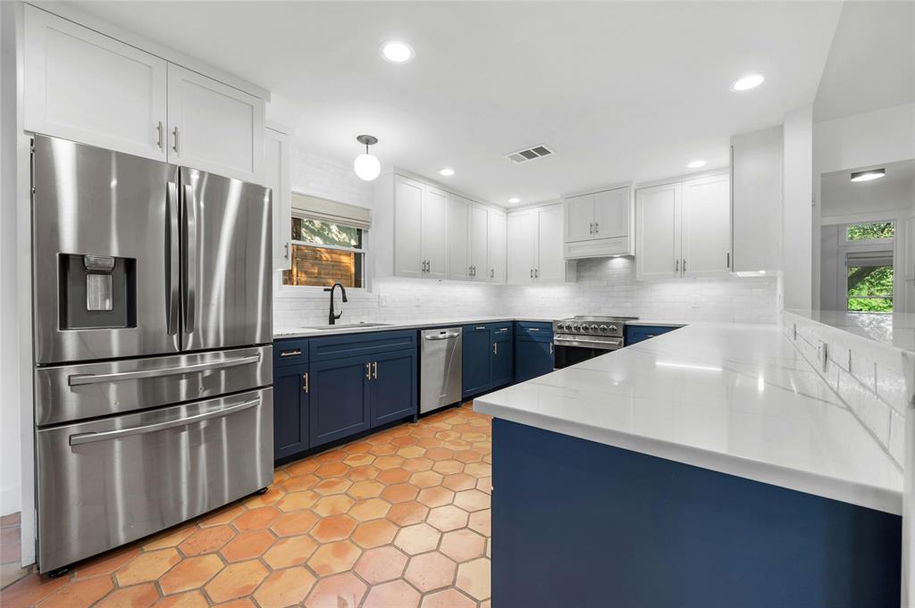4505 Aqua Verde DR