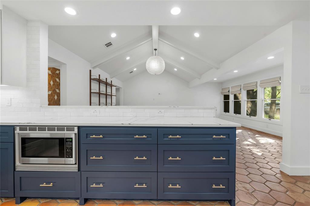 4505 Aqua Verde DR