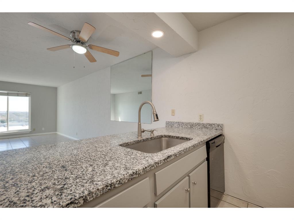 6501 E Hill DR # 220