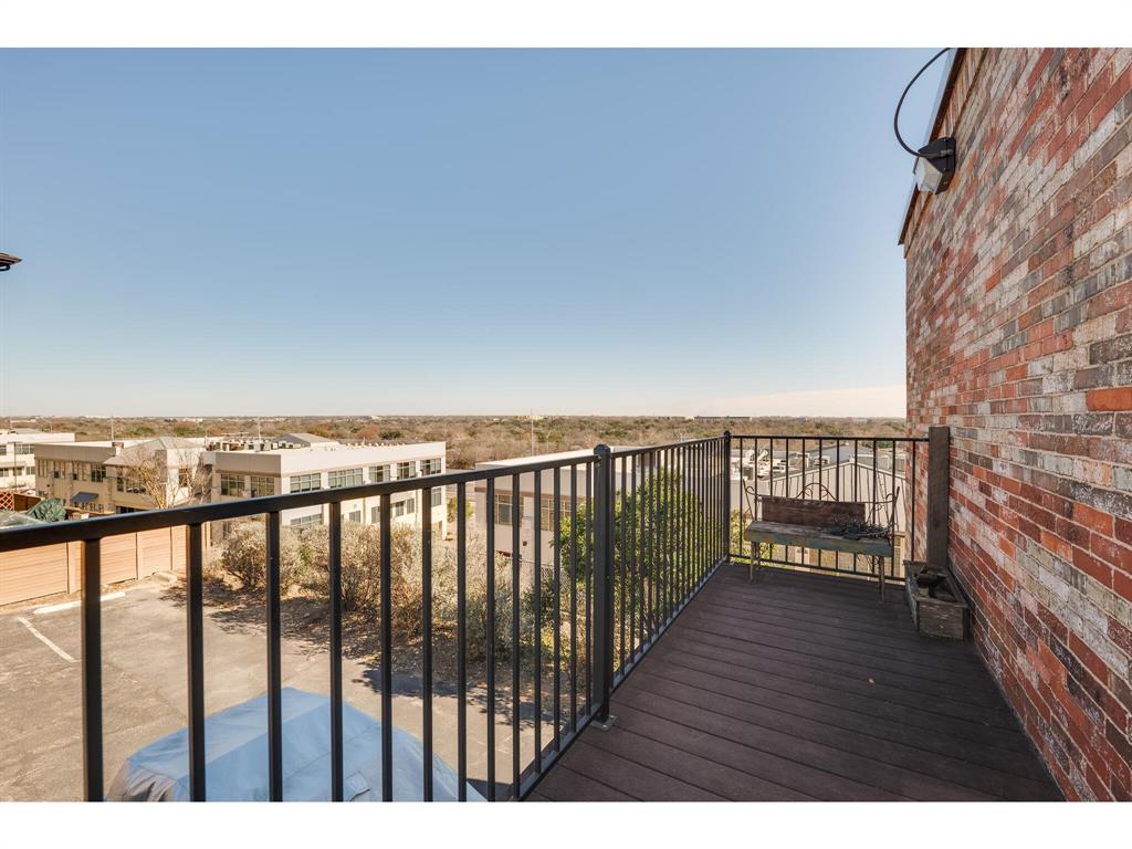 6501 E Hill DR # 220