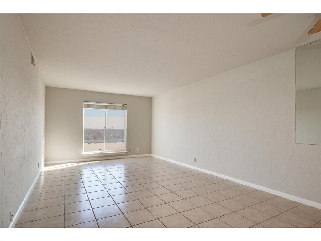 6501 E Hill DR # 220