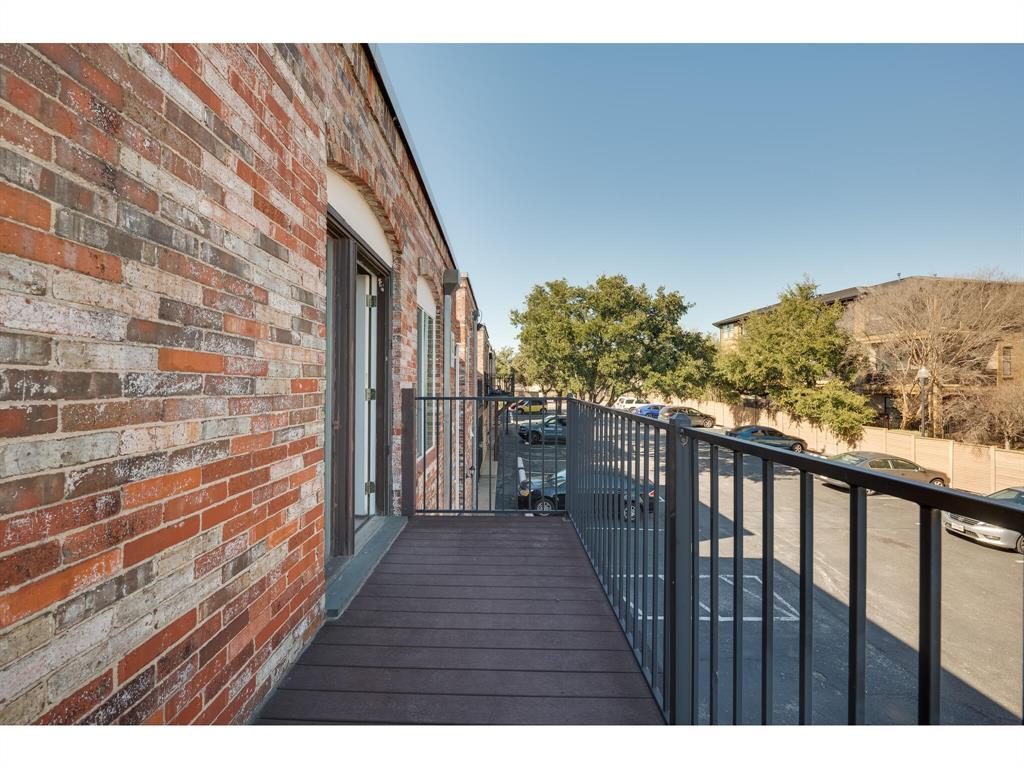 6501 E Hill DR # 220