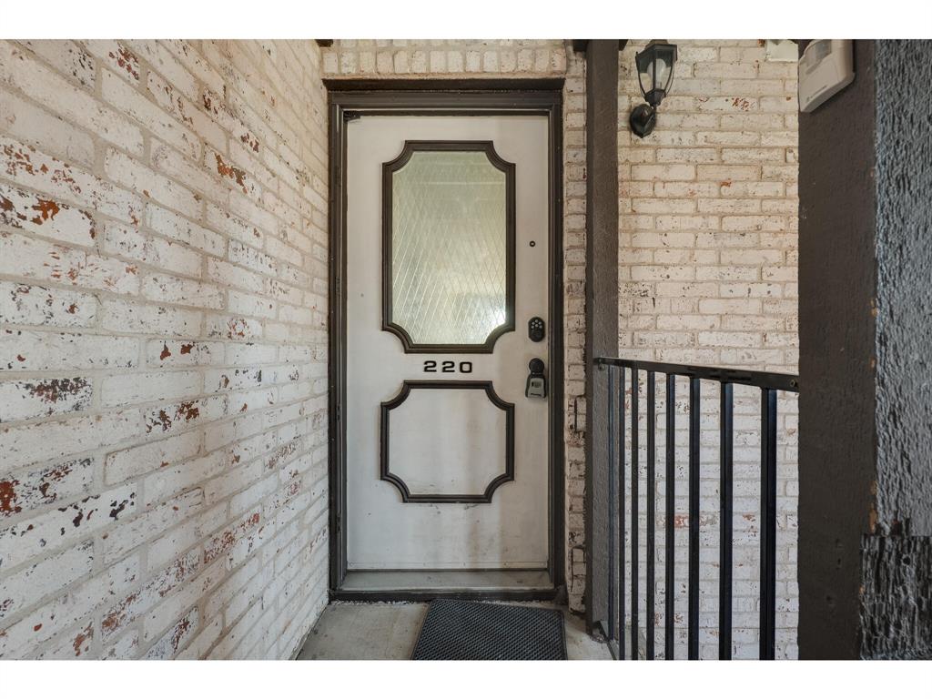 6501 E Hill DR # 220