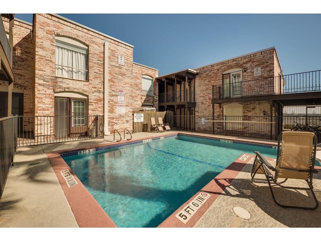 6501 E Hill DR # 220