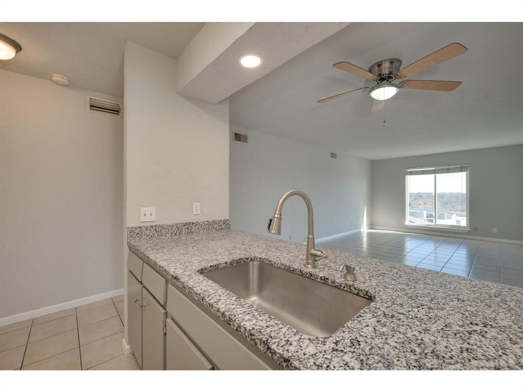 6501 E Hill DR # 220