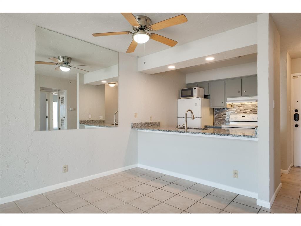 6501 E Hill DR # 220