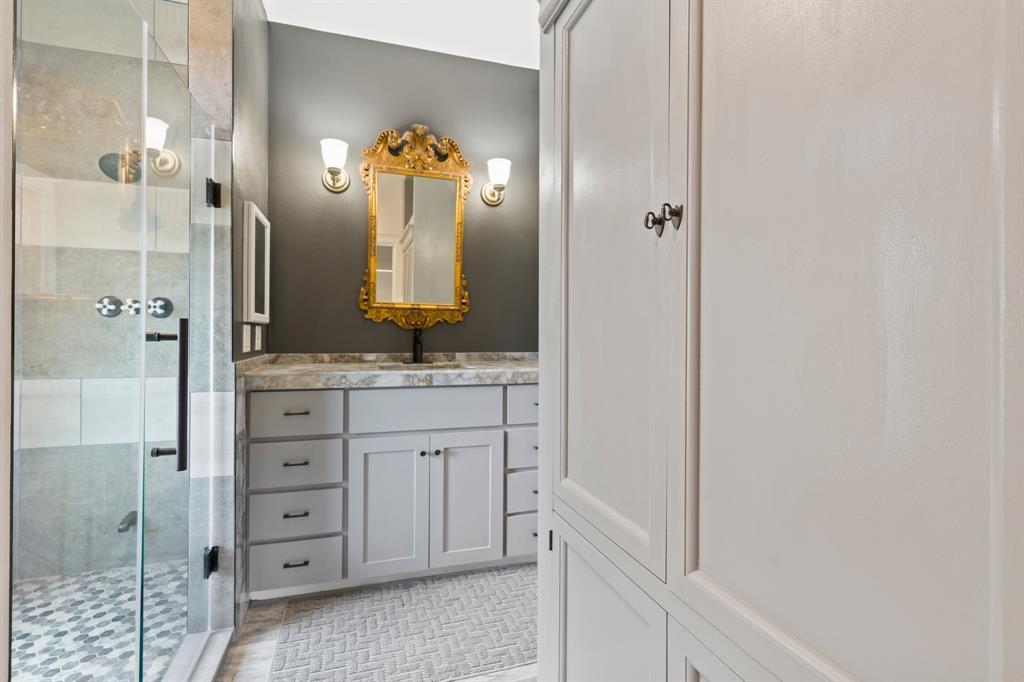 10101 Twin Lake LOOP