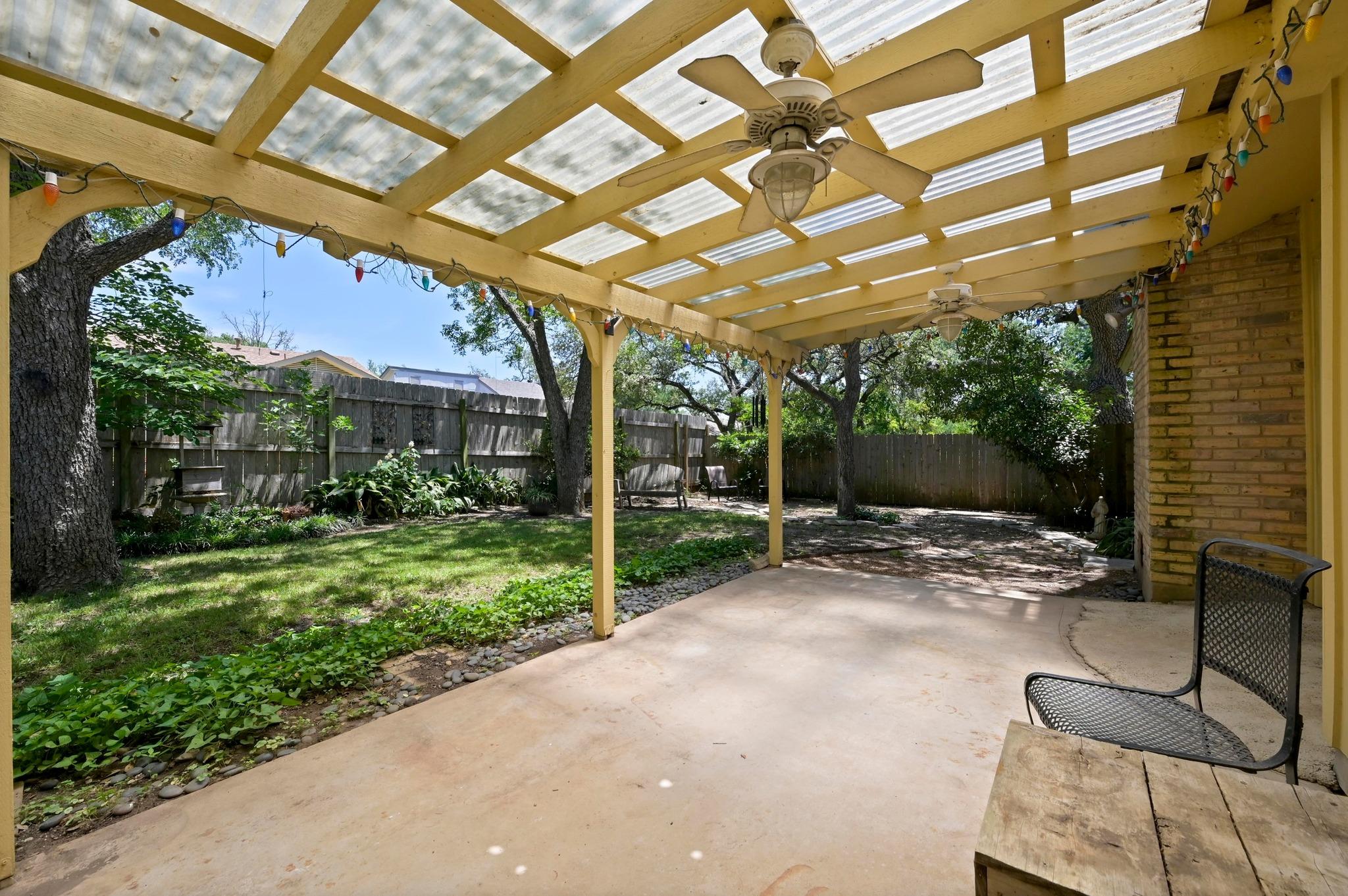 12025 Wycliff LN