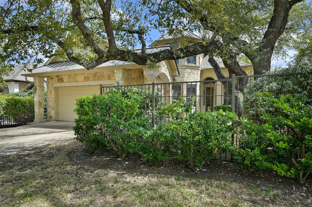 2904 Heathmount DR