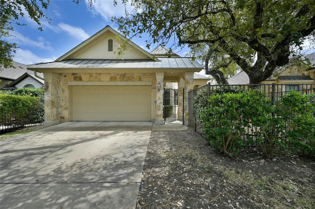 2904 Heathmount DR