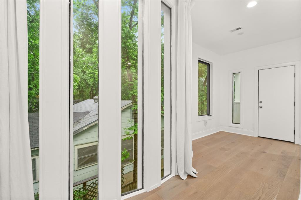 707 W Johanna ST # B