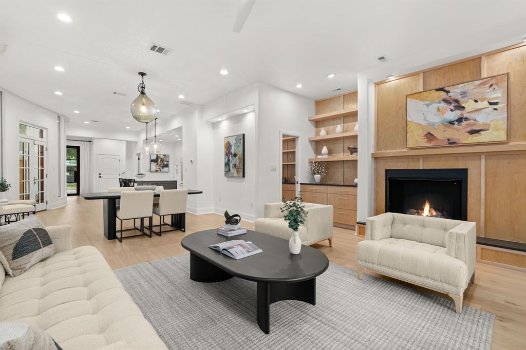 707 W Johanna ST # B