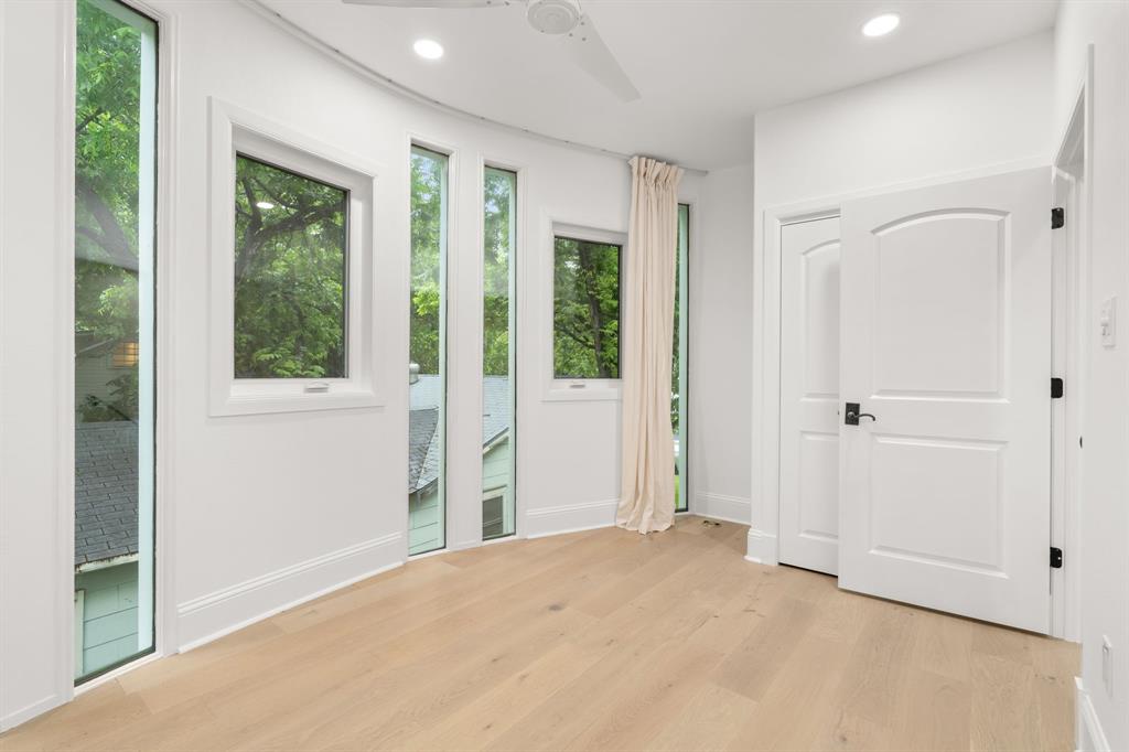 707 W Johanna ST # B