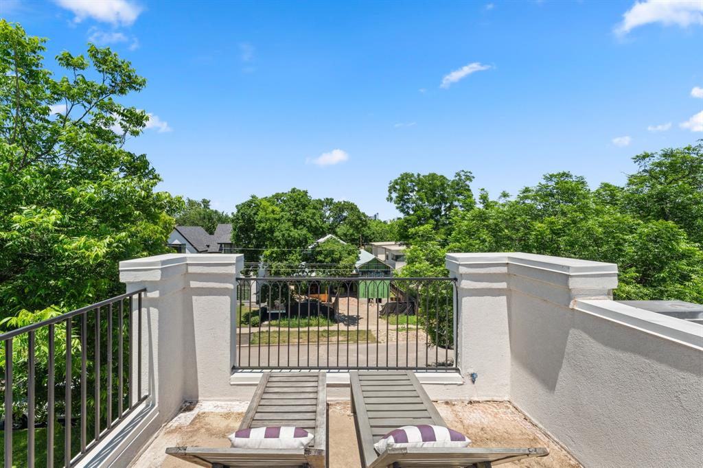 707 W Johanna ST # B