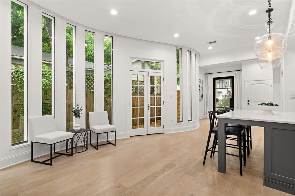 707 W Johanna ST # B